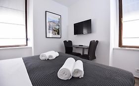 Old Town Rooms 1